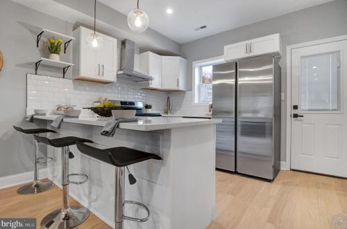 1116 Abbey Pl, Washington DC  20002-3416 exterior