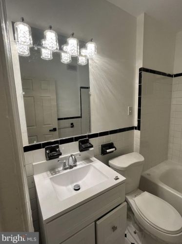 128 Hoffman Ave, Trenton NJ  08618-4008 exterior