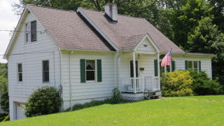 319 Baldwin St, Hackettstown, NJ 07840-1321