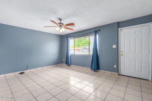 2621 48th Dr, Phoenix, AZ 85035-2152