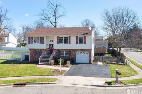 3 Brida Ct, Edison NJ  08817-3800 exterior