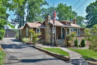 52 Cascade Way, Kinnelon, NJ 07405-1956