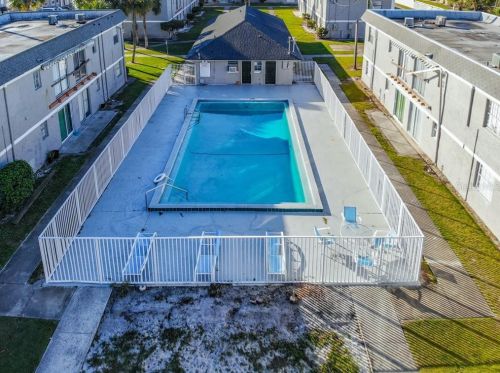 2755 L B Mcleod Rd, Orlando FL  32805-5967 exterior