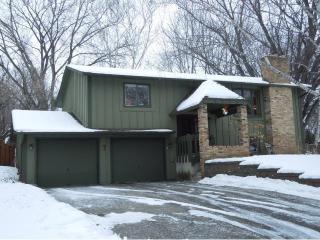 3046 Pne Rdg Dr, Saint Paul MN  55121-1908 exterior