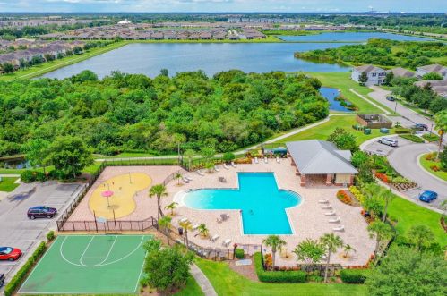 9044 Aspen Hollow Pl, Riverview FL 33578-3120 exterior