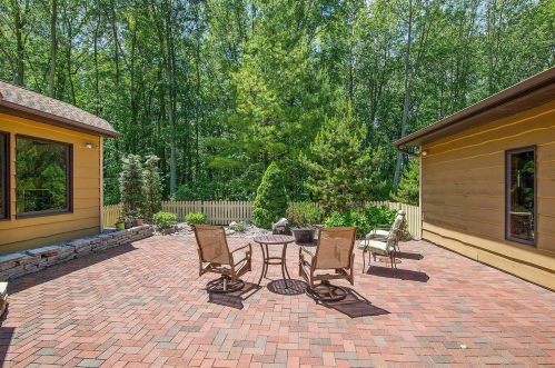 5050 Ctr Rd, Manitowoc WI 54220-9166 exterior