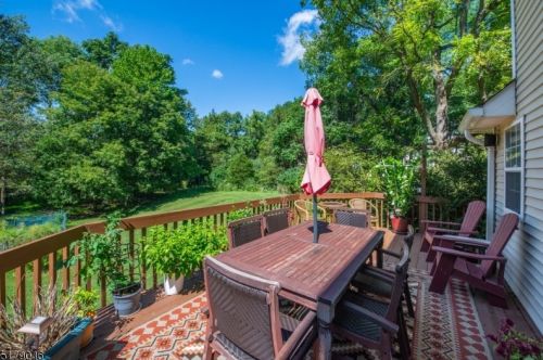 5 Cliffside Way, Andover NJ  07821-5042 exterior