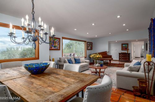 6101 Camino De Santa Valera, Tucson AZ  85718-3722 exterior