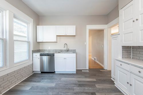 3812 Roberts St, Milwaukee WI  53208-1841 exterior