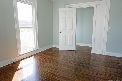 39 Prospect St, Torrington CT 06790-6329 exterior