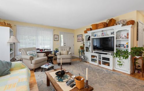 19 Violette Ln, Seabrook NH 03874-4557 exterior