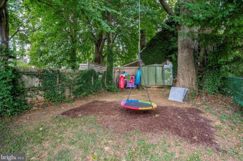 652 Johnson St, Philadelphia PA 19138-1039 exterior