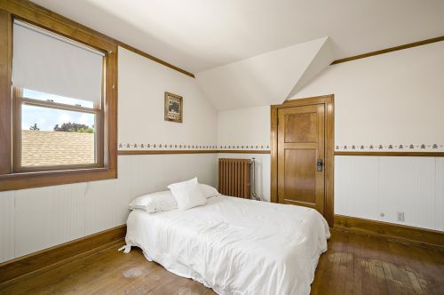 2133 28, Milwaukee WI 53215-2423 exterior