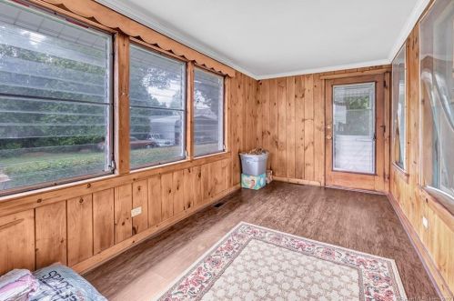 31 Chatham Ave, Milford CT 06460-5627 exterior