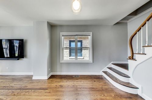 2713 77 Ave, Chicago IL 60707-1406 exterior