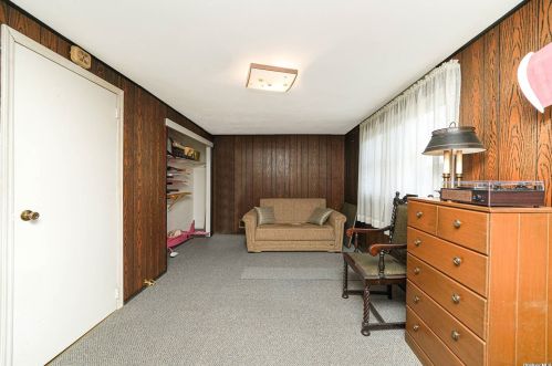 19 Sheldon Pl, Commack NY 11725-3237 exterior