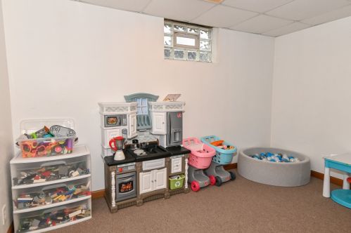 4017 54 St, Milwaukee WI 53220-2613 exterior