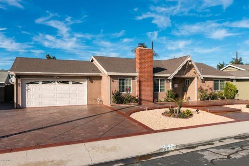 1731 Rialto St, Oxnard CA  93035-3533 exterior