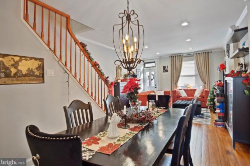 250 Krams Ave, Philadelphia PA 19128-4734 exterior