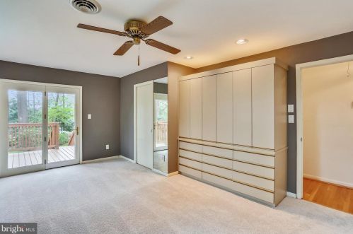 12908 Circle Dr, Rockville MD 20850-3717 exterior