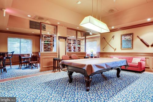 3101 Hampton Dr, Alexandria VA  22302-1513 exterior