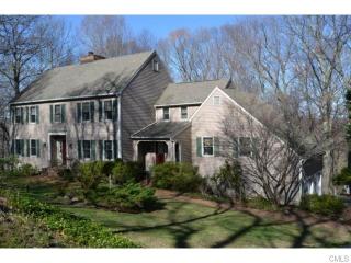 44 Revere Pl, Ridgefield CT  06877-4714 exterior