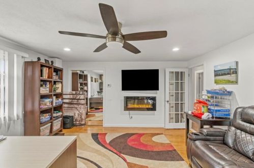 142 Lexington Ave, Providence RI 02904-4413 exterior