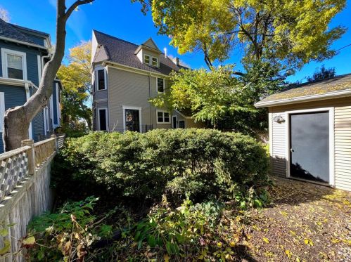 2834 Prospect Ave, Milwaukee WI  53211-3770 exterior