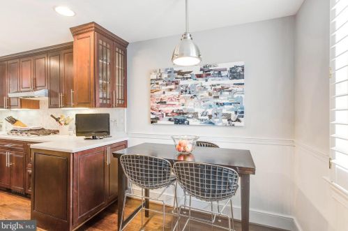 301 Glendale Ave, Alexandria VA 22301-2407 exterior