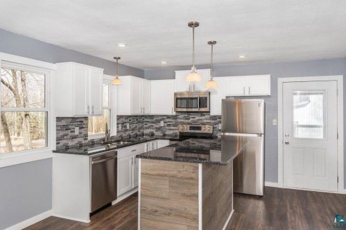 5336 Shady Ln, Duluth, MN 55811-9732