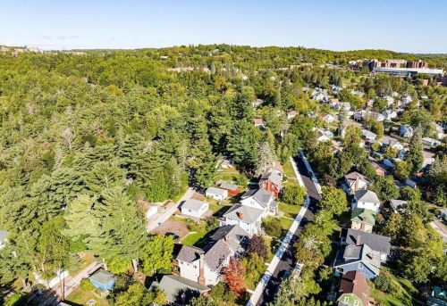 1001 Grandview Ave, Duluth MN 55812-1149 exterior