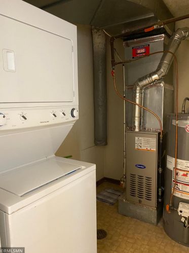 4516 Cinnamon Ridge Trl, Saint Paul MN  55122-2374 exterior