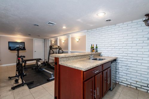 5846 Loran Ave, Saint Louis MO 63109-2601 exterior