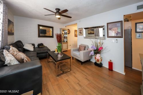 1538 Knox St, Tucson, AZ 85705-2477