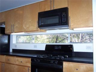 3832 San Jacinto St, Dallas TX  75204-5253 exterior