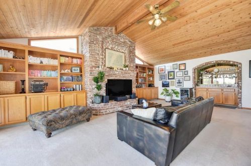 121 Cascade Falls Dr, Folsom, CA 95630-1553