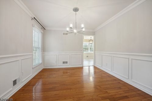 7 Deerwood Trl, Warren NJ  07059-5559 exterior