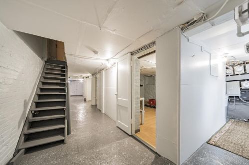 111 Hauxhurst Ave, Union City NJ 07086-6836 exterior