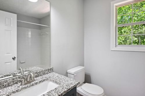 7250 Wheeler Ct, Lithonia GA  30058-9043 exterior