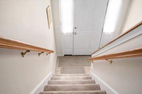 19 Virginia Ave, Woonsocket RI 02895-5630 exterior