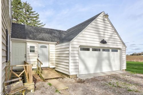 5450 Atkins Rd, Vassar MI 48768-9479 exterior