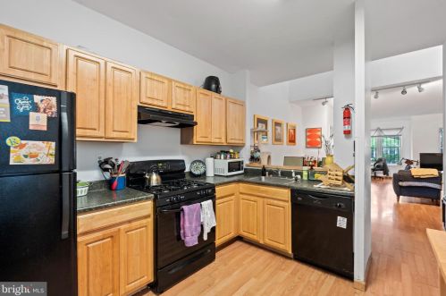 78 Q St, Washington, DC 20001-1106