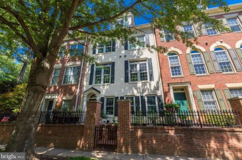 1621 Seneca Ave, Mc Lean, VA 22102-2941