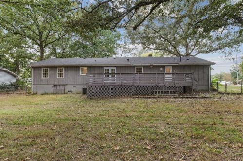 2524 Springdale Dr, Lithonia GA  30078-3766 exterior