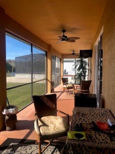 18463 Royal Hammock Blvd, Naples FL 34114-8931 exterior