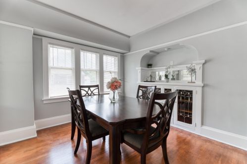 5027 19th Pl, Milwaukee, WI 53209-5706