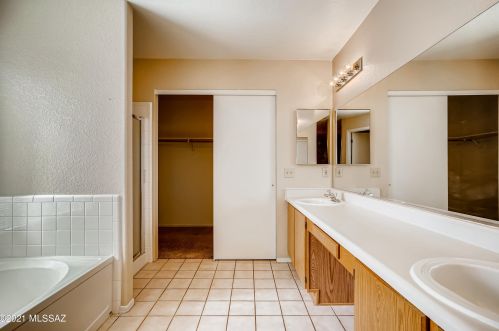 9835 Banbridge St, Tucson AZ 85747-5142 exterior