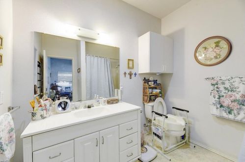 604 Fletcher St, Austin TX 78704-5031 exterior