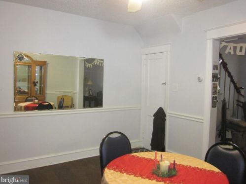 6218 Erdrick St, Philadelphia PA 19135-3504 exterior