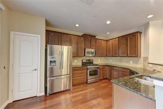 1453 Fox Run Dr, Irving TX  75063-3422 exterior